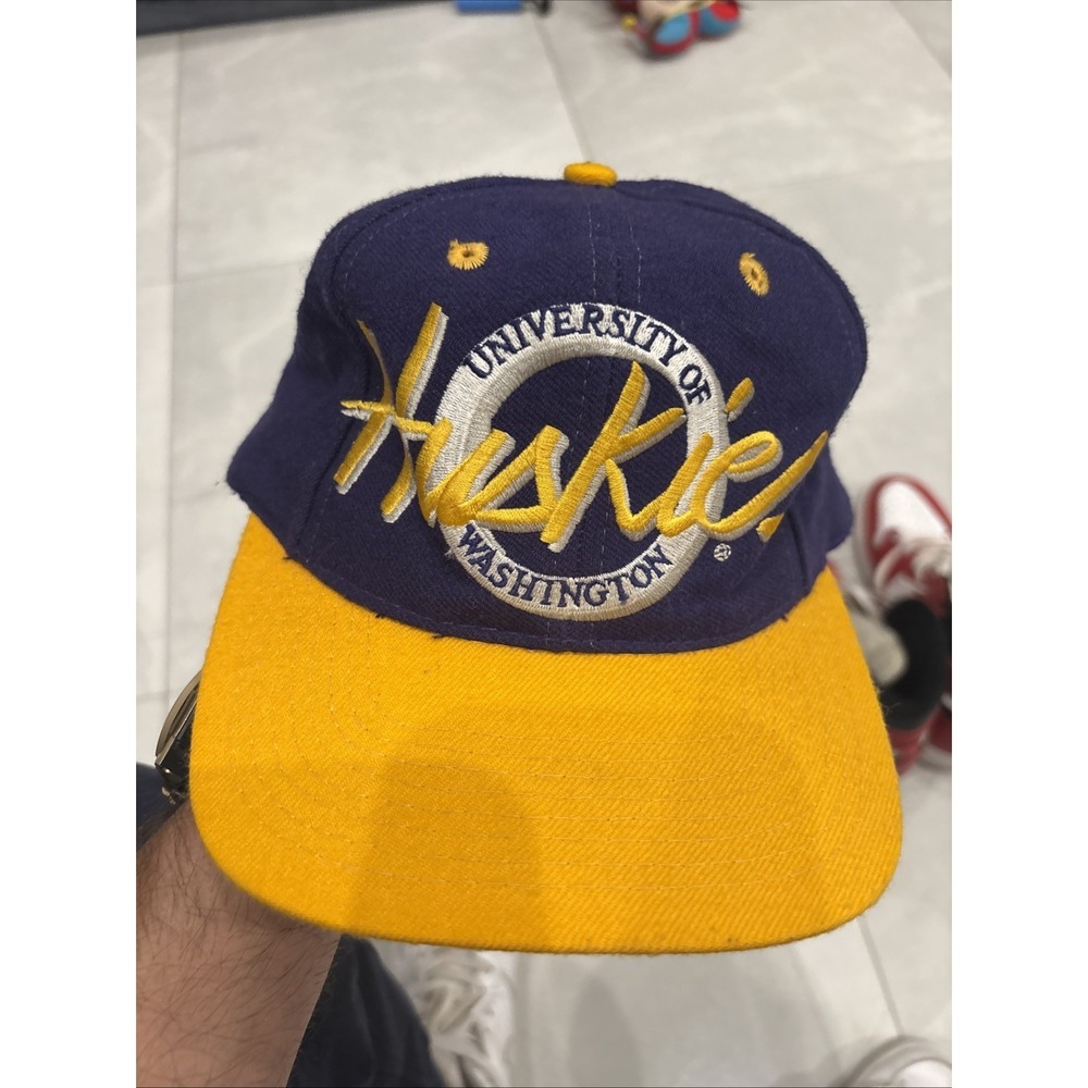 vintage the game snapback washington huskies